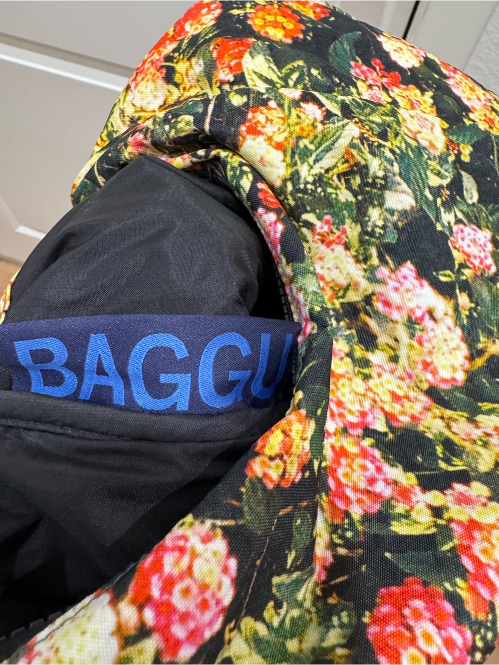 BAGGU Lantana Nylon Shoulder Bag - Picture 2 of 5